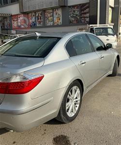 هیوندای جێنسس